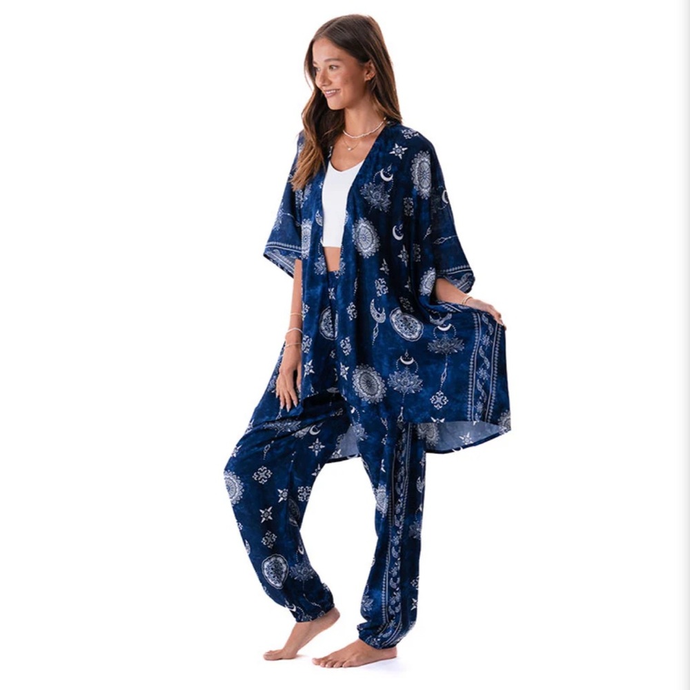 Lotus & Luna Nightfall Blue Lotus Moon Lounge Set - Picture 2 of 10